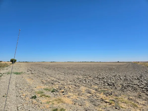 10746 S Mercey Springs Rd, Los Banos, CA 93635