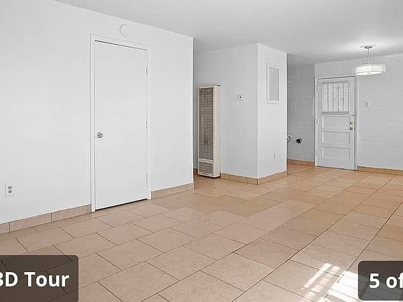 4th image of 215 Cherry St