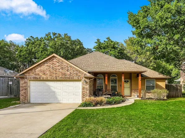 230 Oakwood Cir, Shady Shores, TX 76208