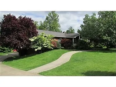 167 Washington Dr photo 1