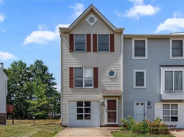 1115 Elm Ct, Oakdale, PA 15071