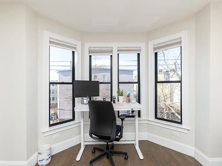 498 Sumner St #3 — Photo 17