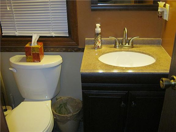 5th image of 5 Acclaim Dr