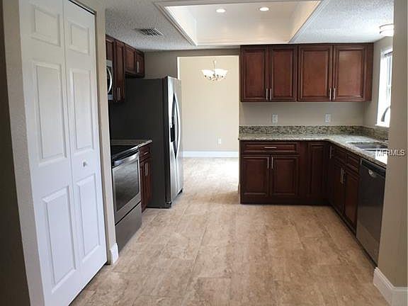 5th image of 1178 E Normandy Blvd