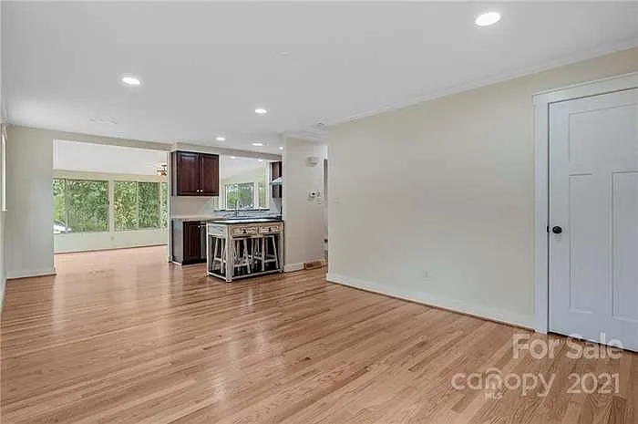 129 Logan Ave — Photo 22