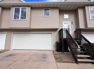2258 Oakleaf St, Coralville, IA 52241