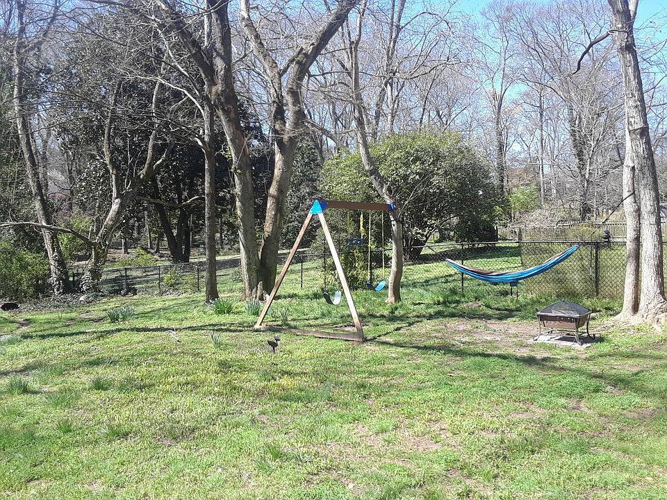 2nd image of 219 S Columbia Dr APT 3