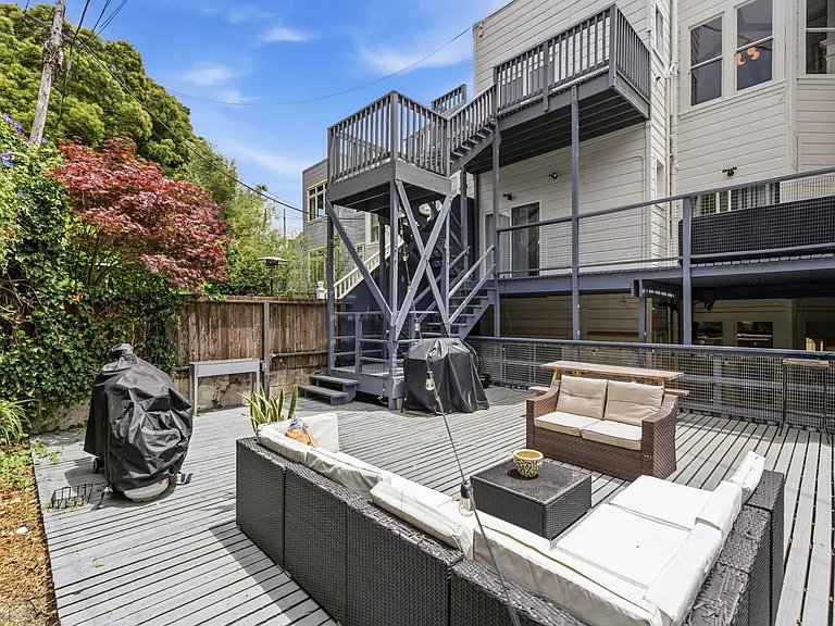 2854 Sacramento St — Photo 39