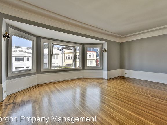 4th image of 2755 Baker St