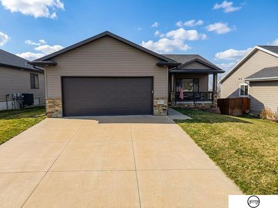 6811 NW Tempest Dr, Lincoln, NE, 68521