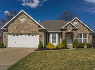 185 Roxbury Dr, O'Fallon, MO 63366