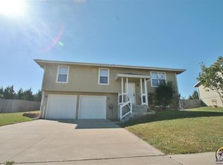 427 SE 44th St, Topeka, KS 66609