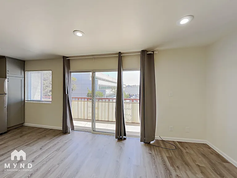 711 Madison St #5 — Photo 2