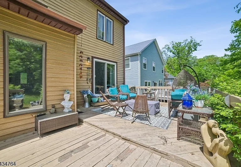 12 Lee Rd — Photo 16