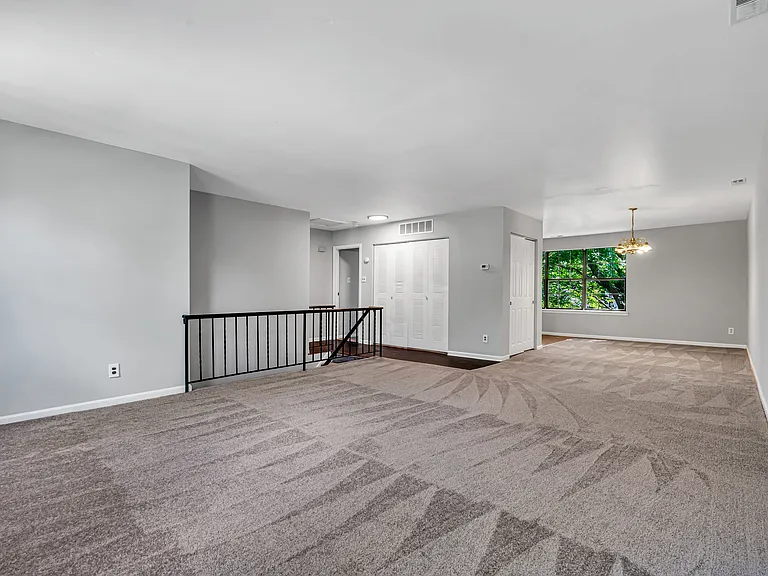 5 Harrington Ln #B — Photo 4