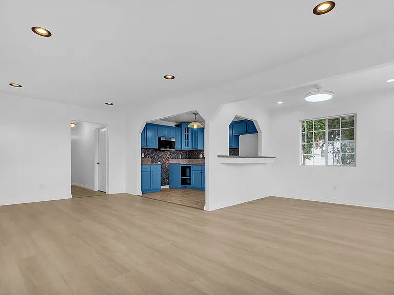 1672 N Soto St — Photo 6