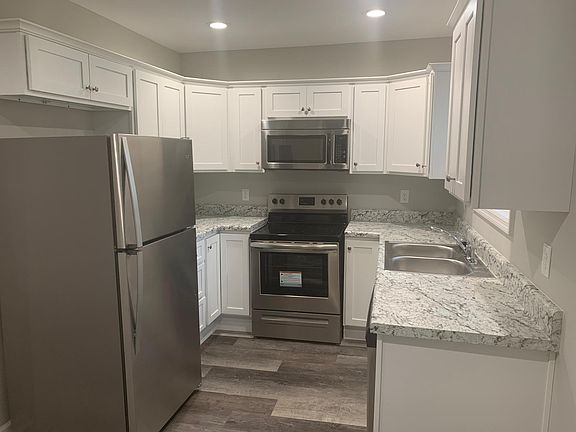 3rd image of 103 Bellevue Dr