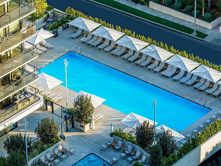 75'x25' heated pool