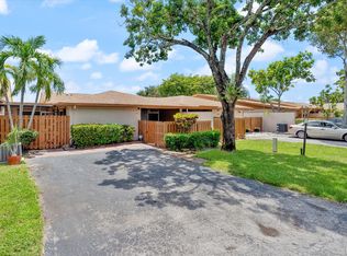 2035 SW 24TH Circle, Boynton Beach, FL 33426
