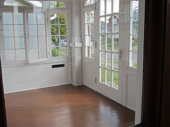 3rd image of 11808 Cooley Ave