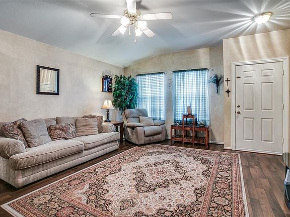 4th image of 8601 Muir Dr