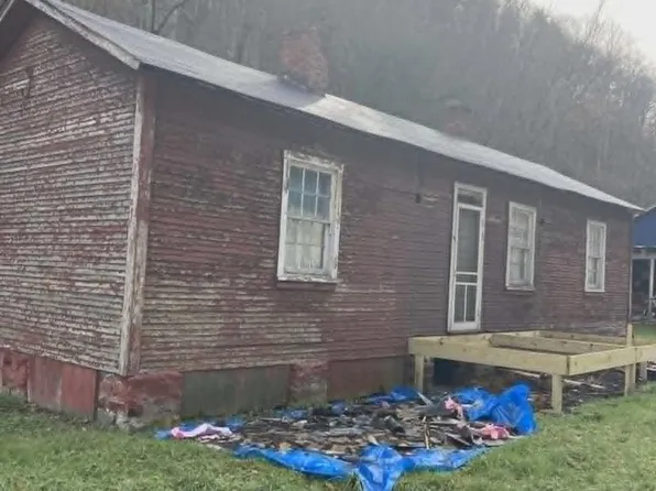 2687 Miracle Mountain Rd, Elbert, WV 24830