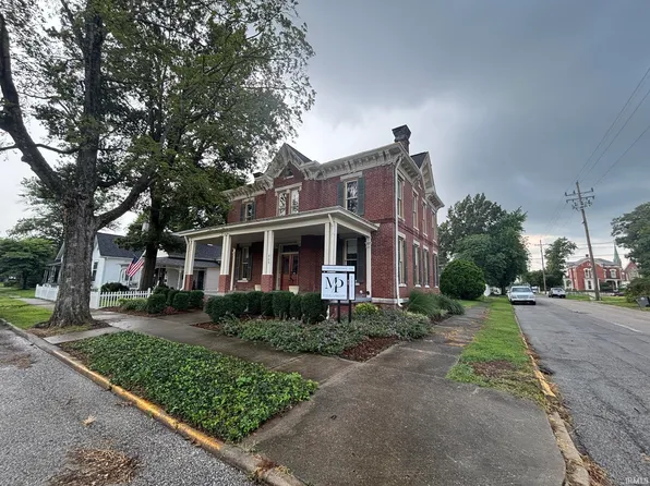 903 Broadway St, Vincennes, IN 47591