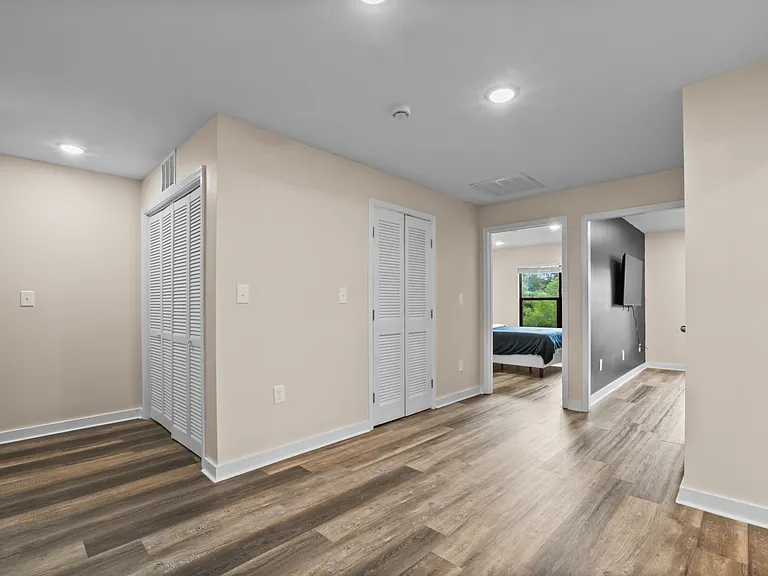 2834 Watauga Ave — Photo 9