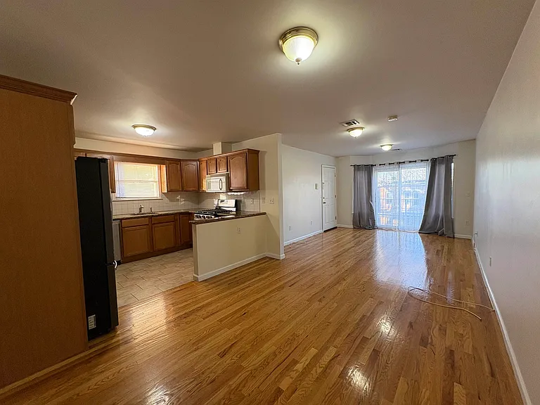 37 Reservoir Ave — Photo 9