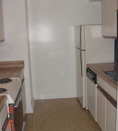 GALLEY STYLE KITCHEN