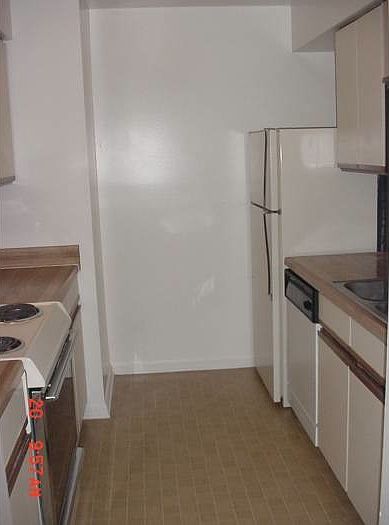 GALLEY STYLE KITCHEN