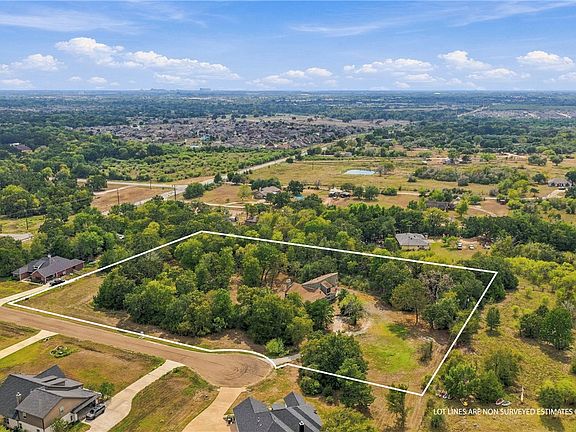 2nd image of 5000 Lantern Ln