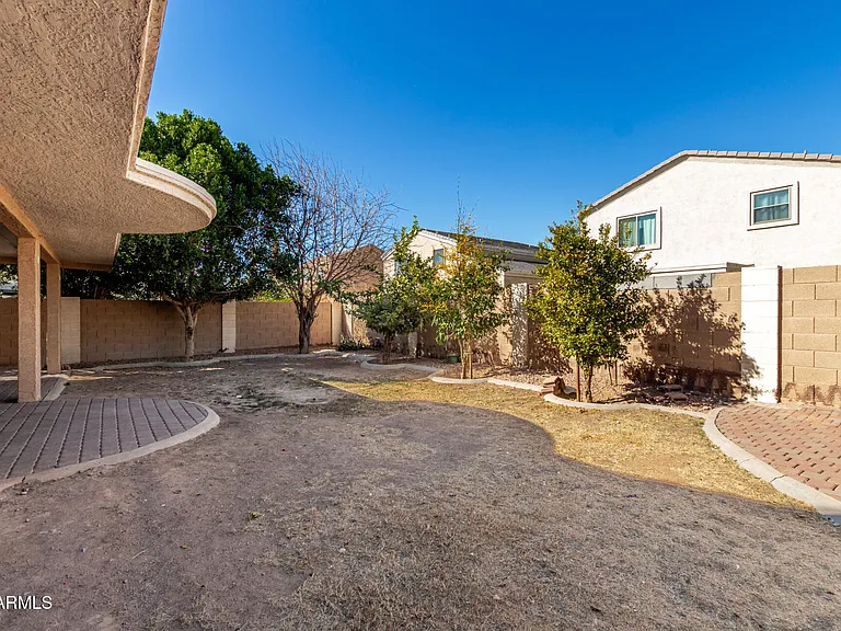 8406 W Pioneer St — Photo 39