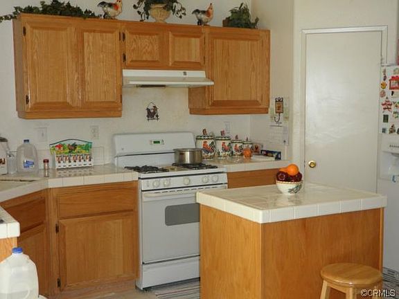 2nd image of 2815 W Irvington Ave