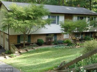 8210 Michaux Dr, Fayetteville, PA 17222