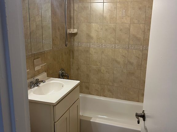 2nd image of 62 Arlo Rd APT 1B