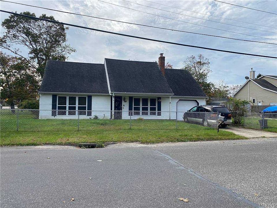 1st image of 110 Trafalgar Dr