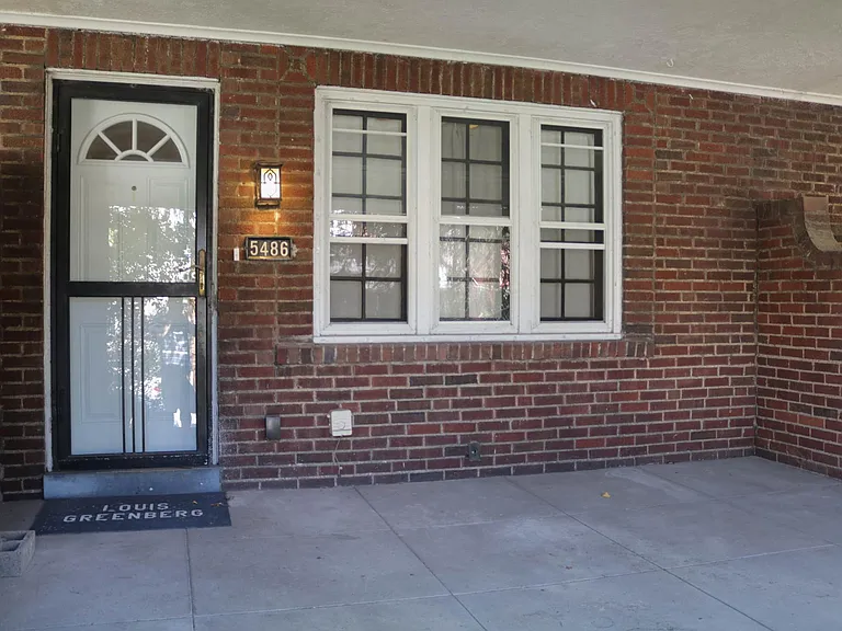 5486 Hays St — Photo 2