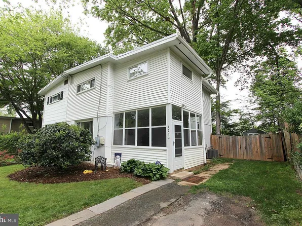 4272 Allison Cir, Fairfax, VA 22030