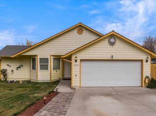 2444 SW 33rd St, Redmond, OR 97756