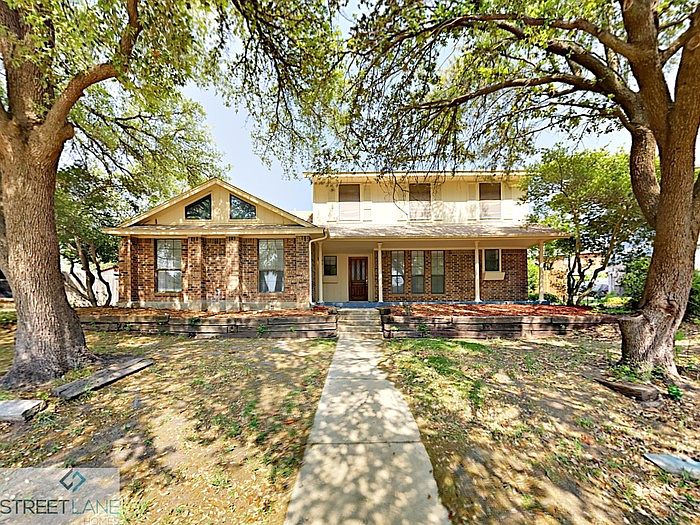 1st image of 1845 Yorkshire Cir