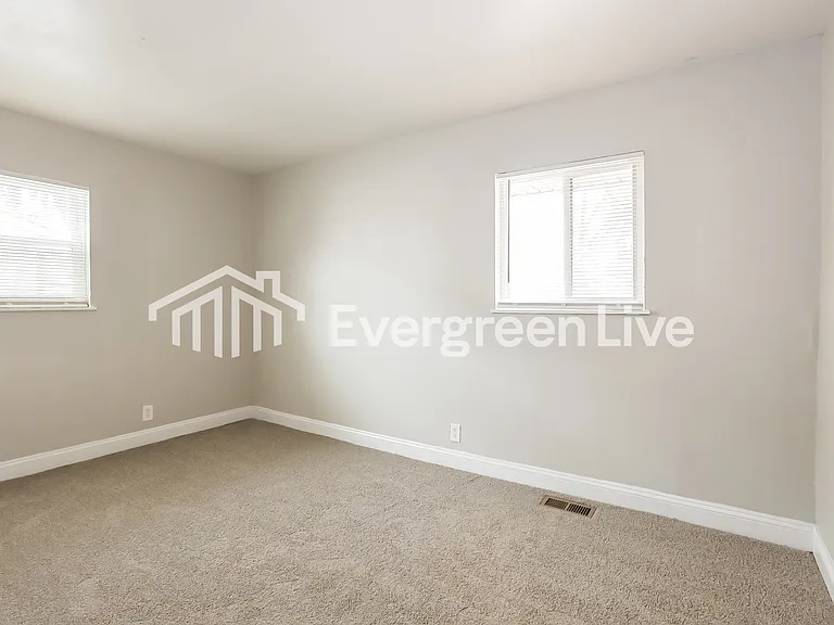 8816 Montery Ct — Photo 9
