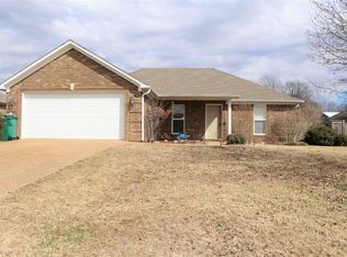 132 Lancaster Dr, Medina, TN 38355