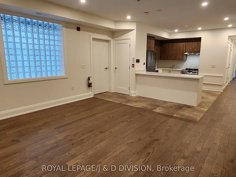 2579 Yonge St #202 — Photo 5