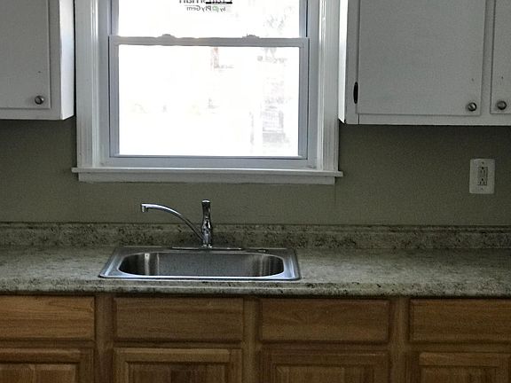 5th image of 7037 Ogontz Ave #2