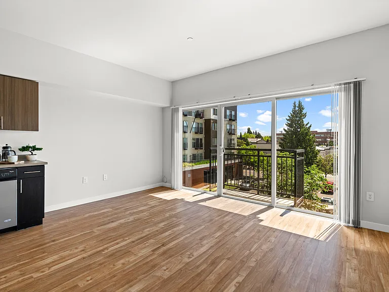 The Platform Apartments — Photo 43
