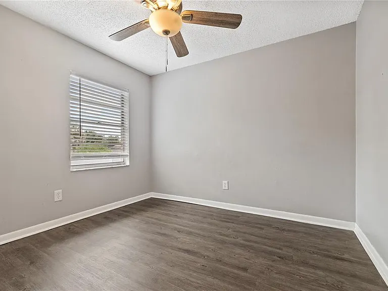 1221 E Mohawk Ave #C — Photo 10