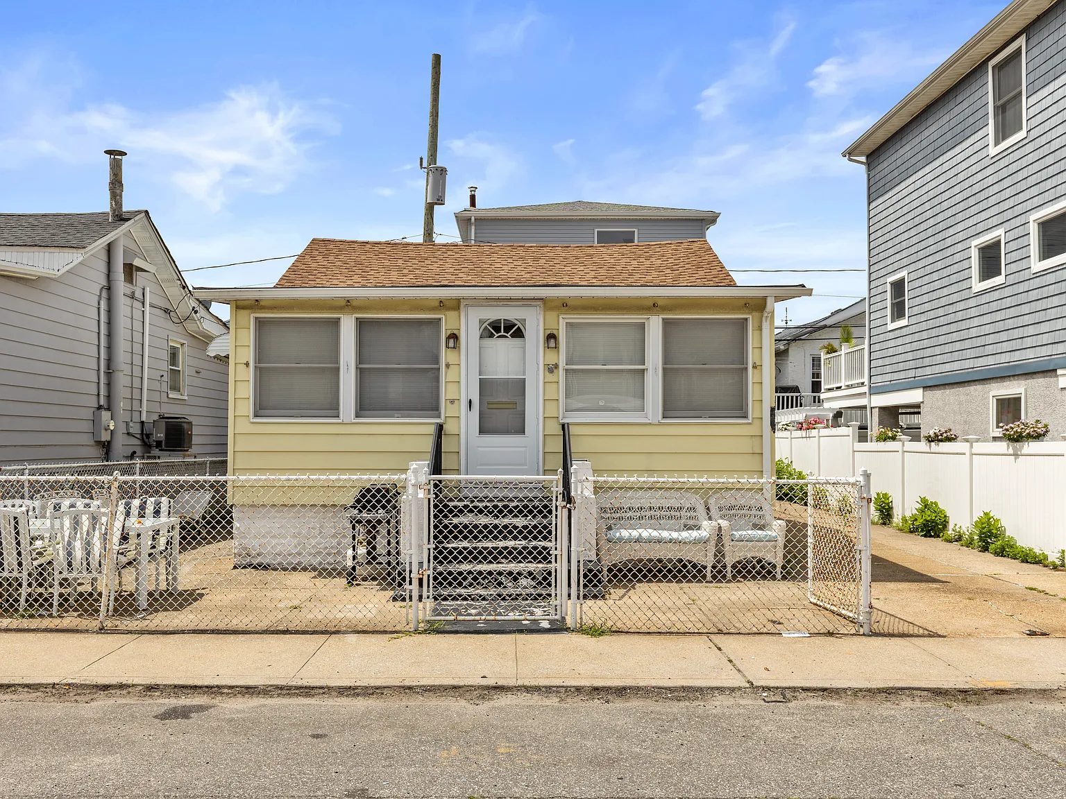 2 bed, $3,700 — Photo 1