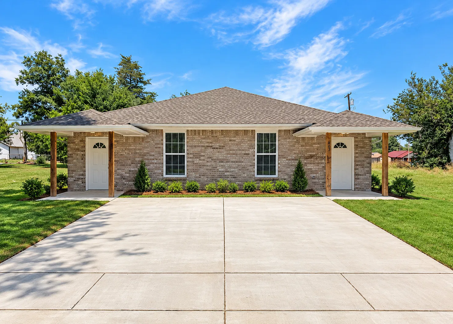 3 bed, 1150 sqft, $1,350 — Photo 1