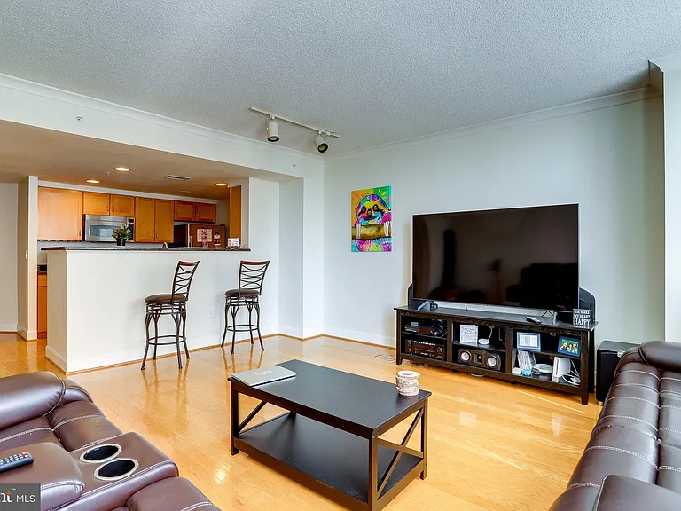 1205 Garfield St #501 — Photo 7